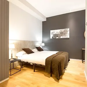 Rent Rambla Catalunya Apartment Barcelona