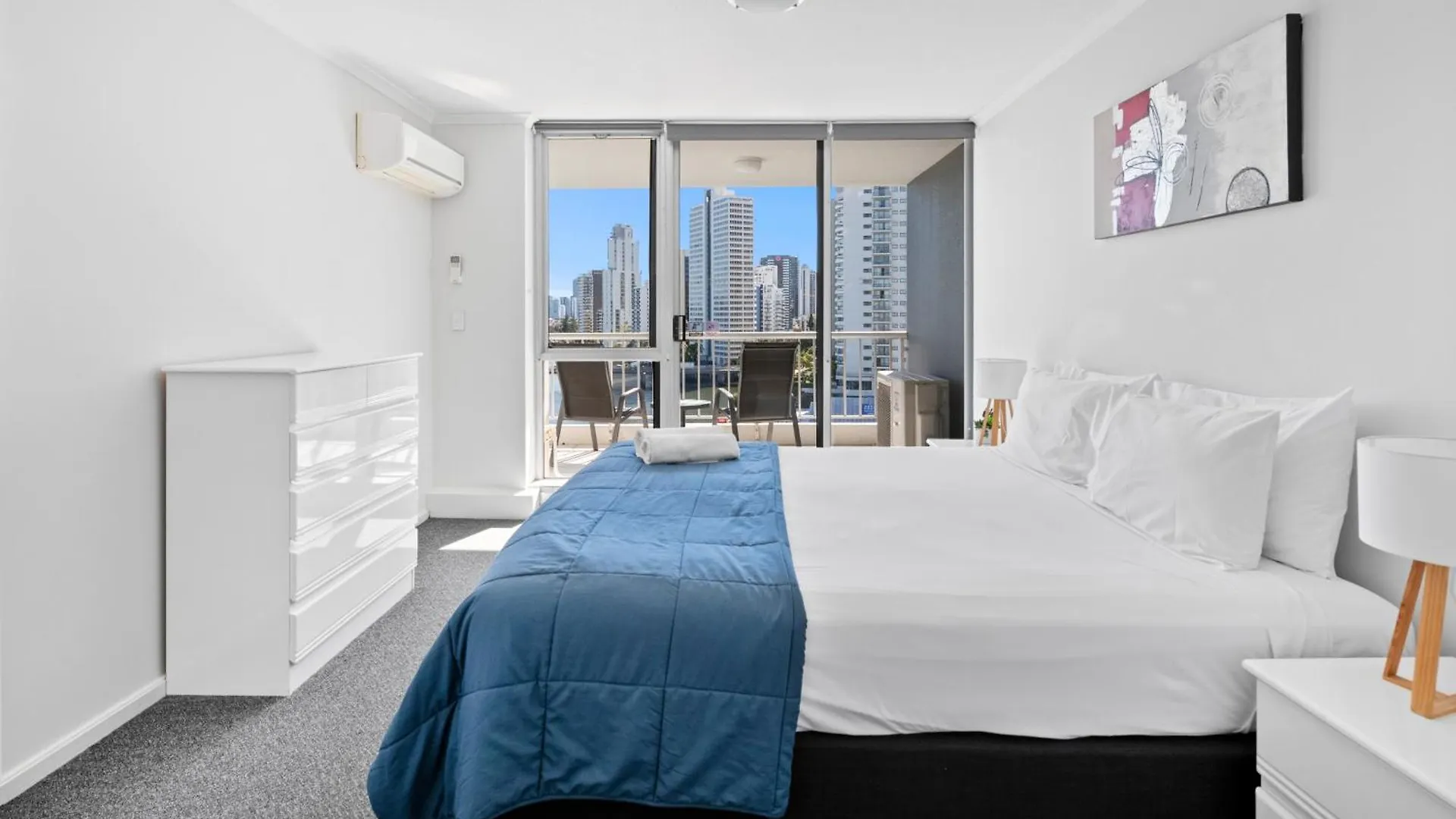 Moorings On Cavill Surfers Paradise Gold Coast 4*,