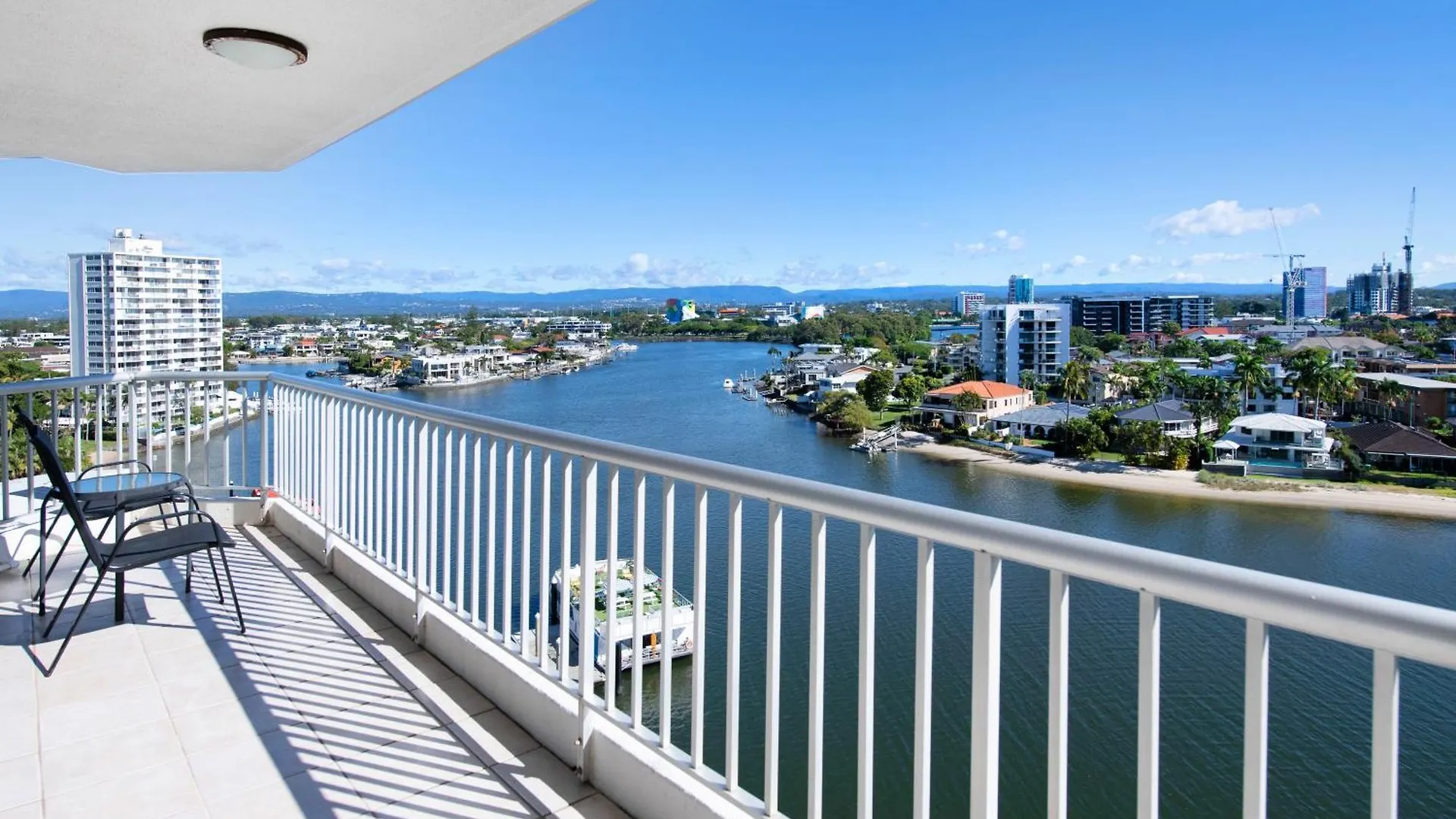 Moorings On Cavill Surfers Paradise Gold Coast