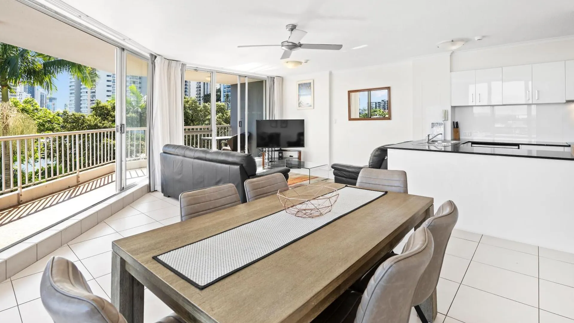 Aparthotel Moorings On Cavill Surfers Paradise Gold Coast