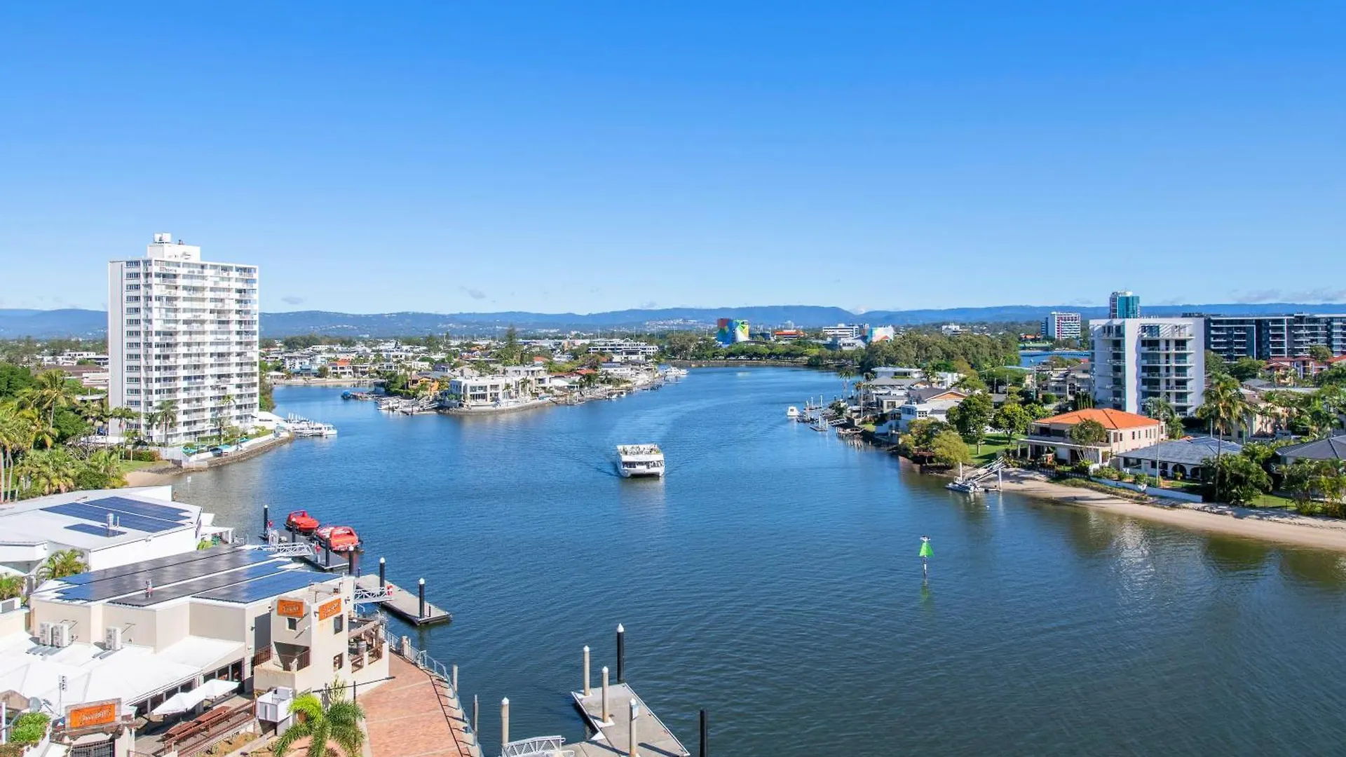 **** Aparthotel Moorings On Cavill Surfers Paradise Gold Coast Australia