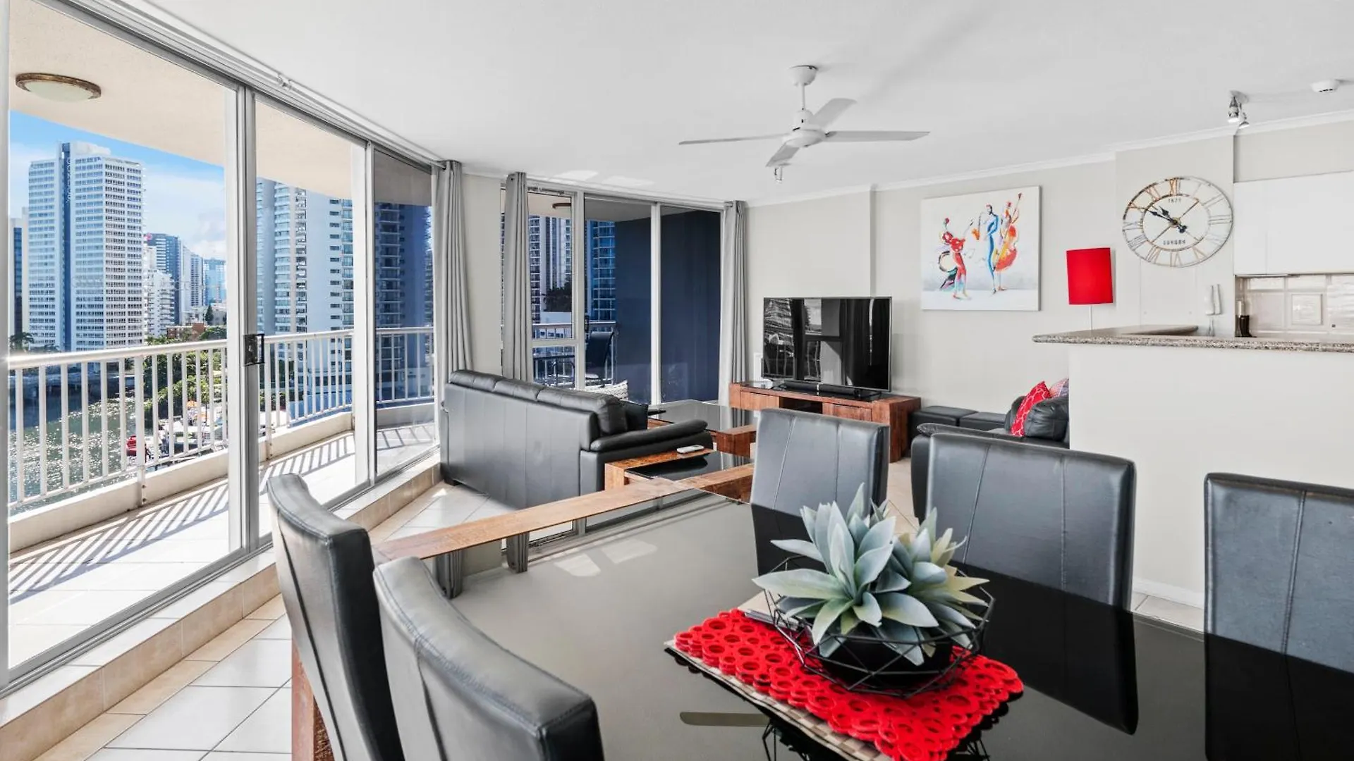 Aparthotel Moorings On Cavill Surfers Paradise Gold Coast