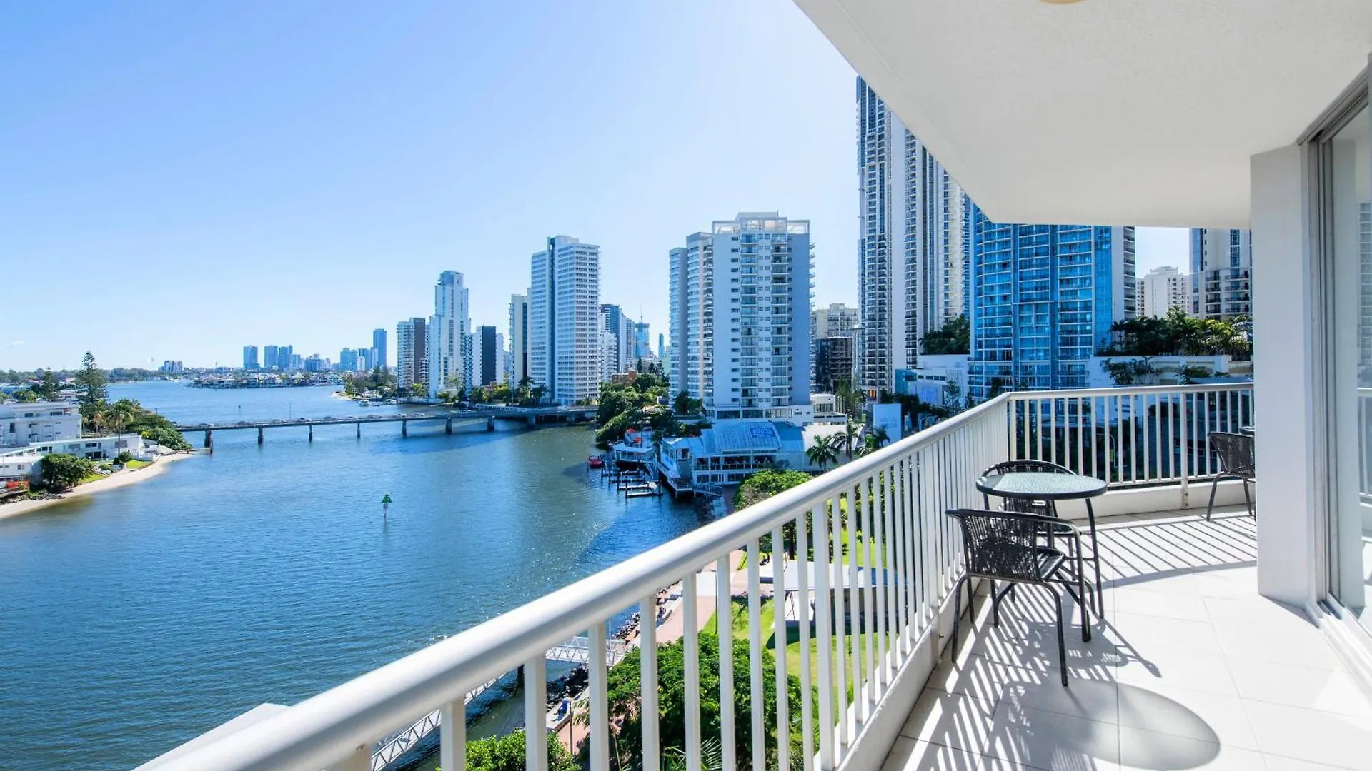 Moorings On Cavill Surfers Paradise Gold Coast