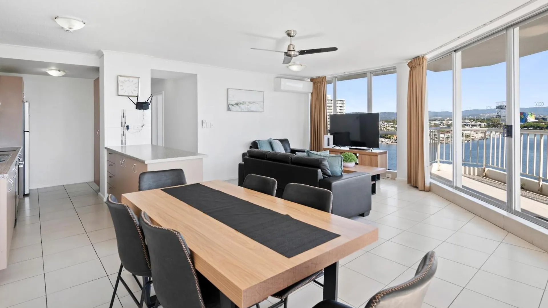 Moorings On Cavill Surfers Paradise Gold Coast Aparthotel