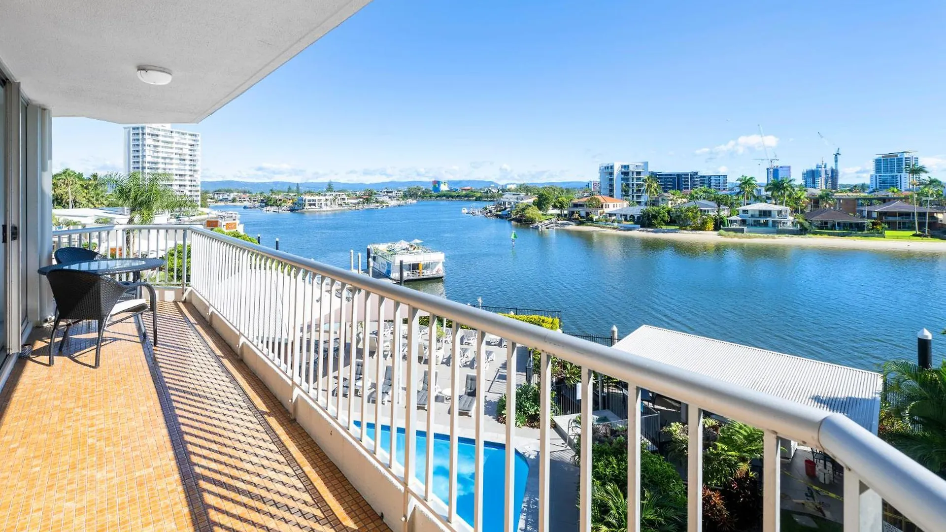 Moorings On Cavill Surfers Paradise Gold Coast