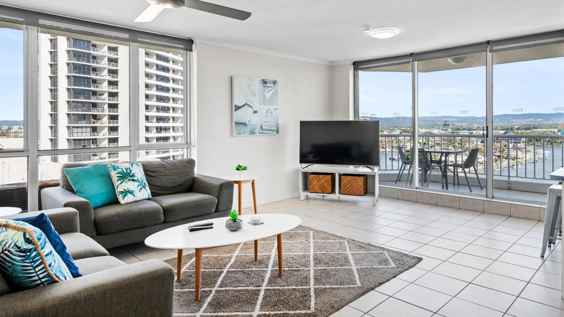 Moorings On Cavill Surfers Paradise Gold Coast Aparthotel