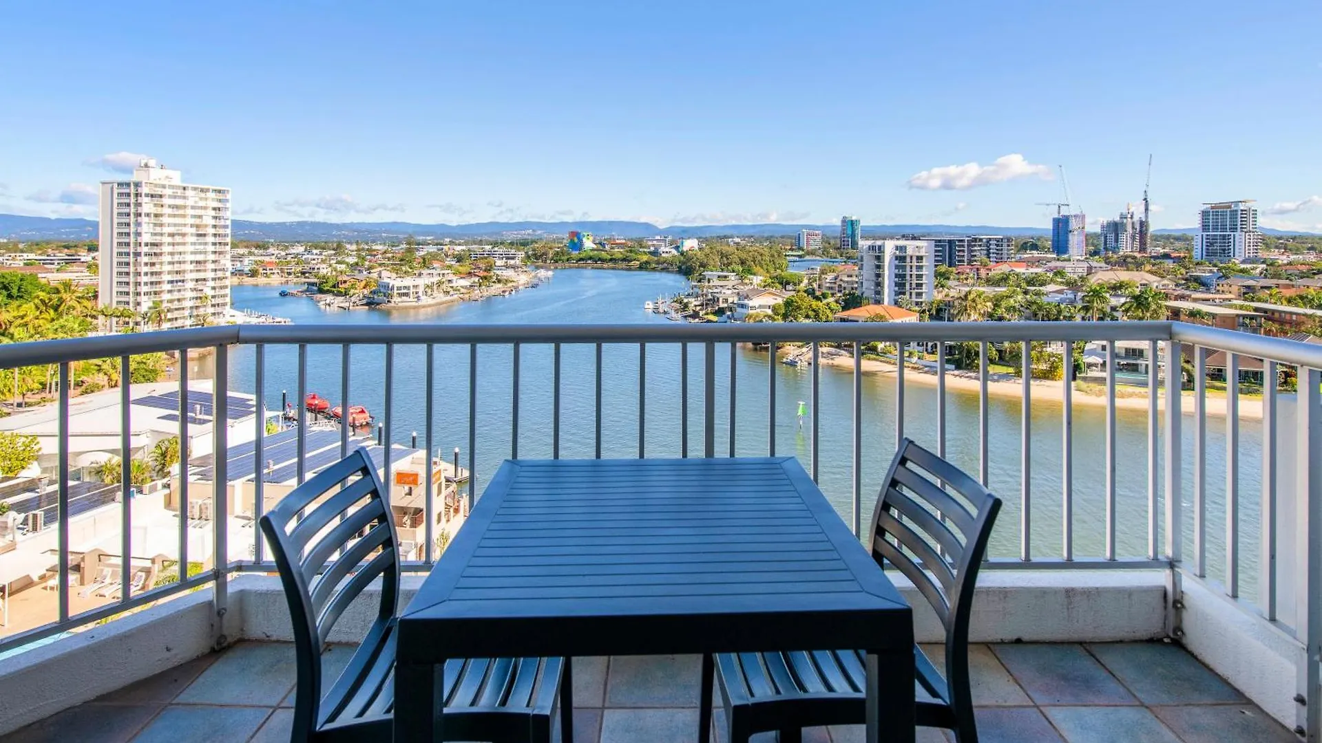 Moorings On Cavill Surfers Paradise Gold Coast Aparthotel