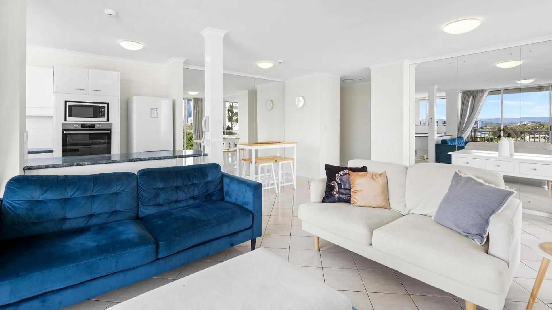 **** Aparthotel Moorings On Cavill Surfers Paradise Gold Coast Australia
