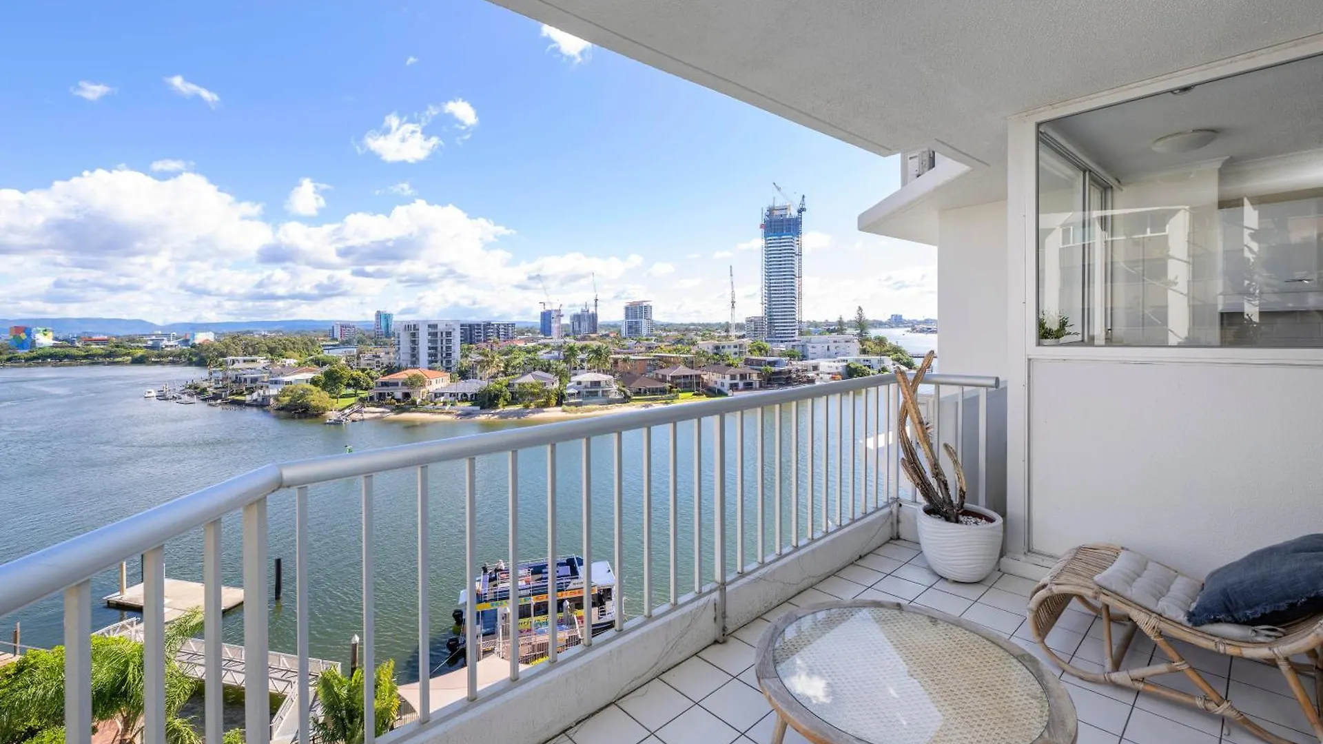 Moorings On Cavill Surfers Paradise Gold Coast Aparthotel