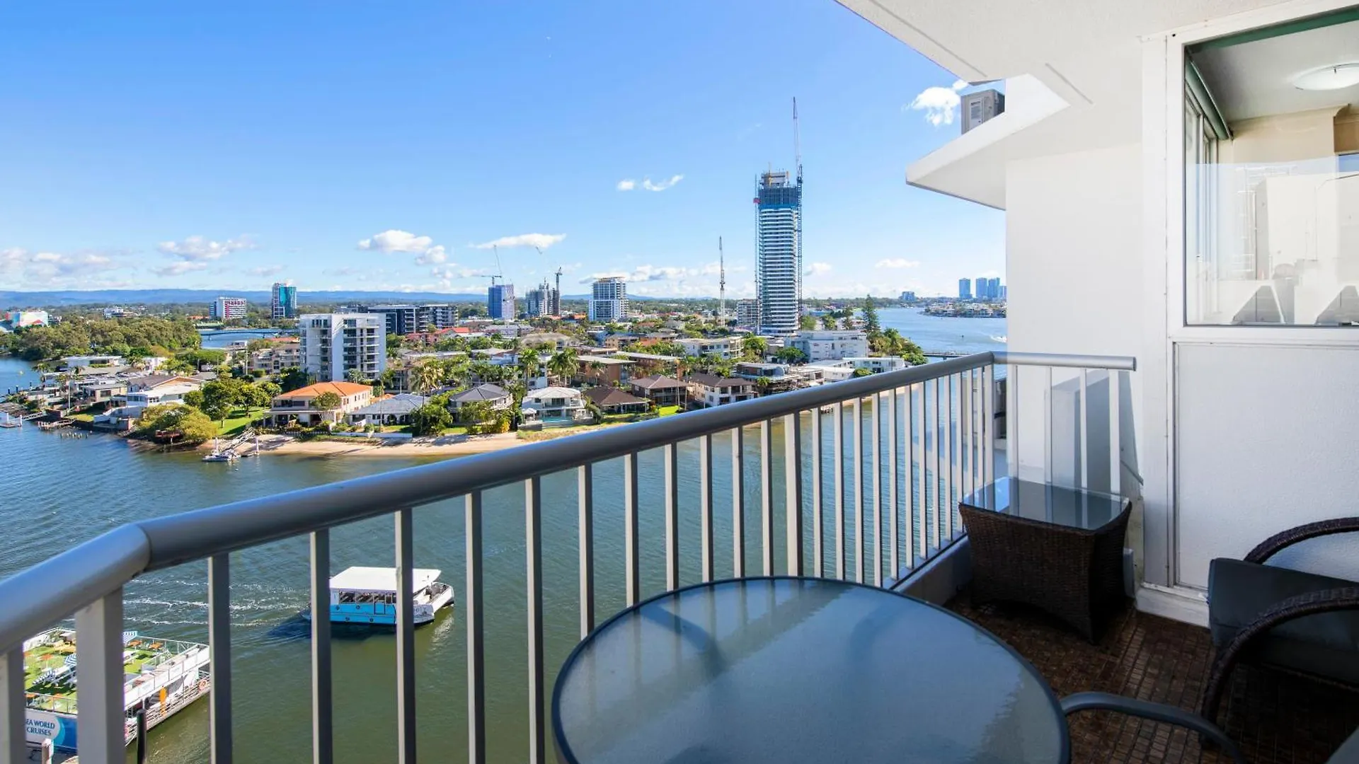 Moorings On Cavill Surfers Paradise Gold Coast Aparthotel