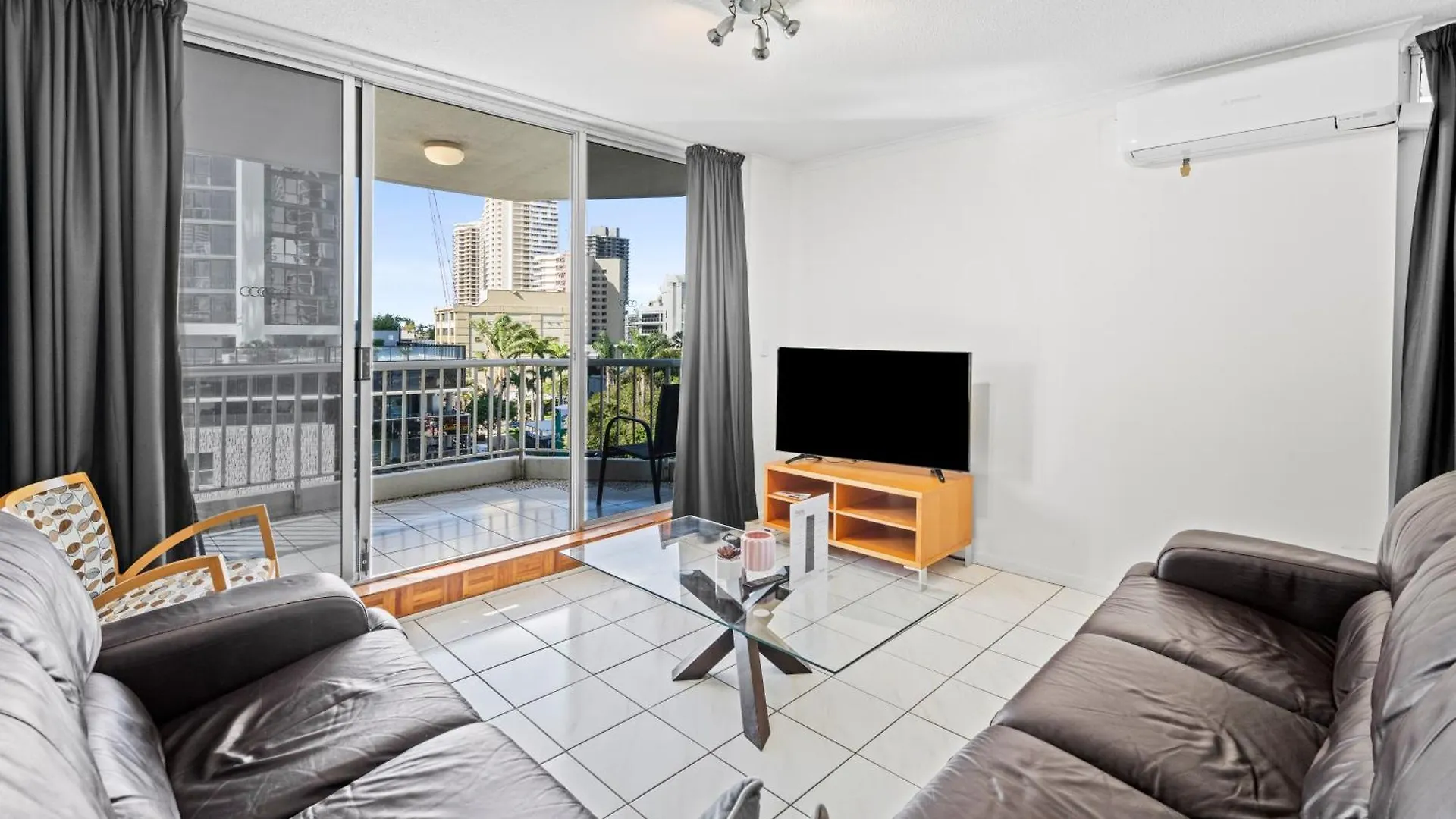 Moorings On Cavill Surfers Paradise Gold Coast 4*,  Australia