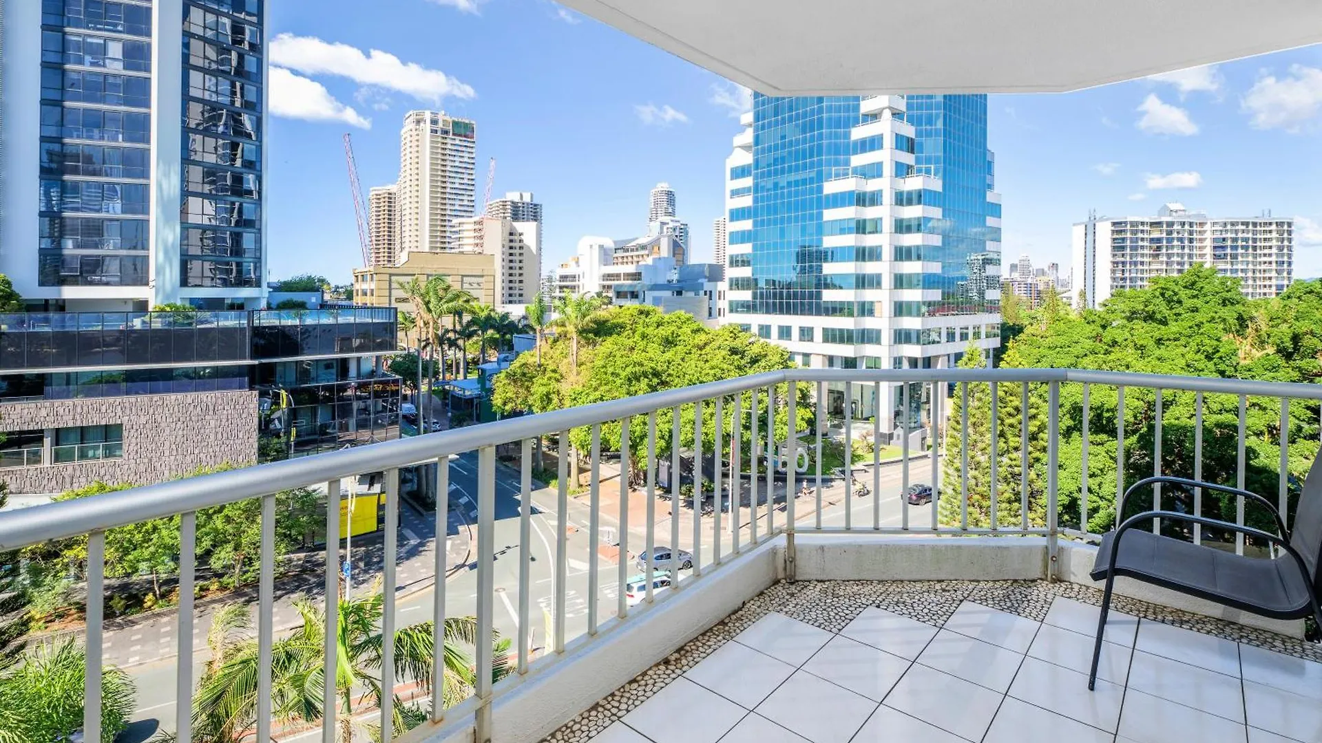 **** Aparthotel Moorings On Cavill Surfers Paradise Gold Coast Australia