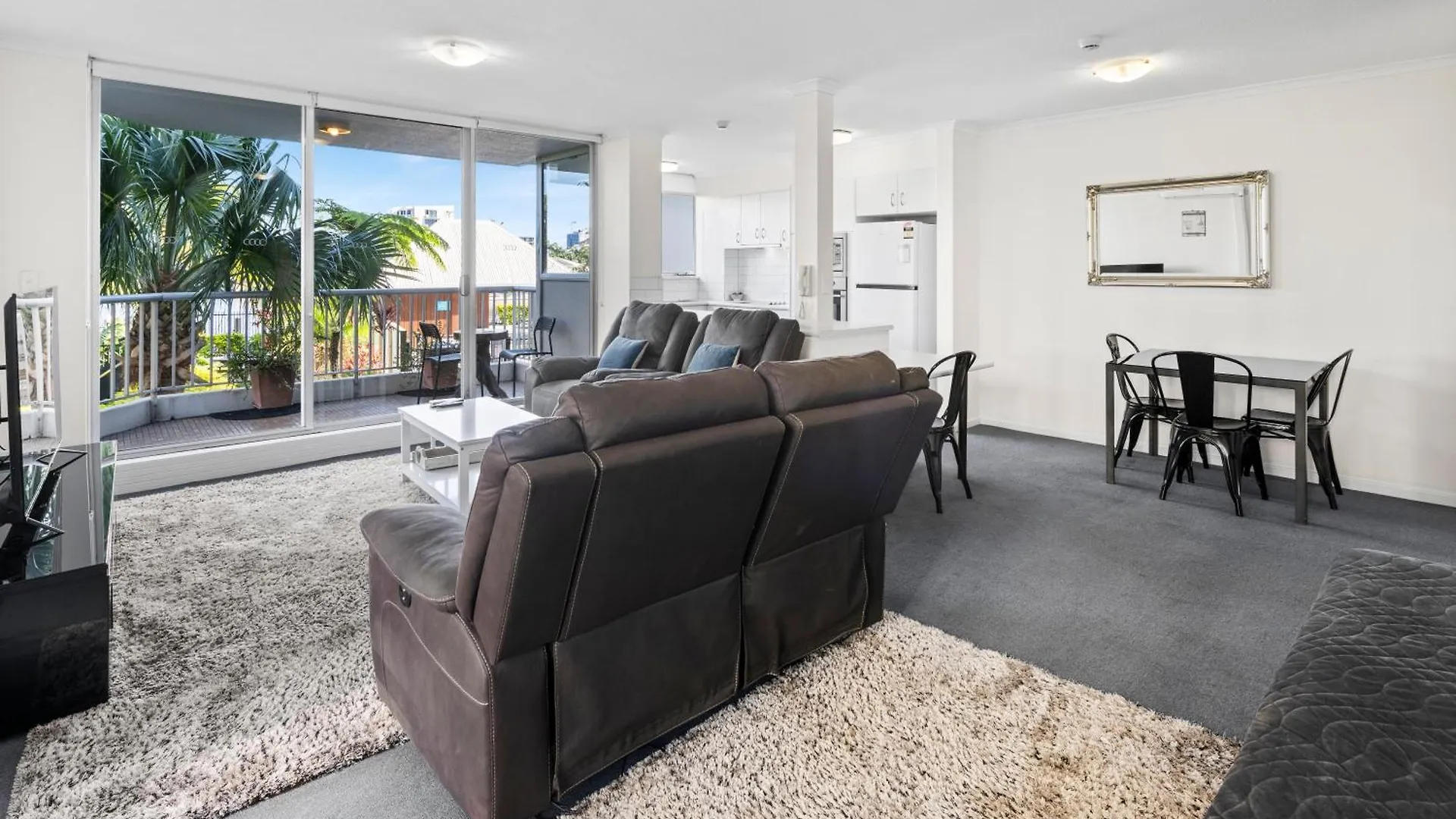 Moorings On Cavill Surfers Paradise Gold Coast Aparthotel
