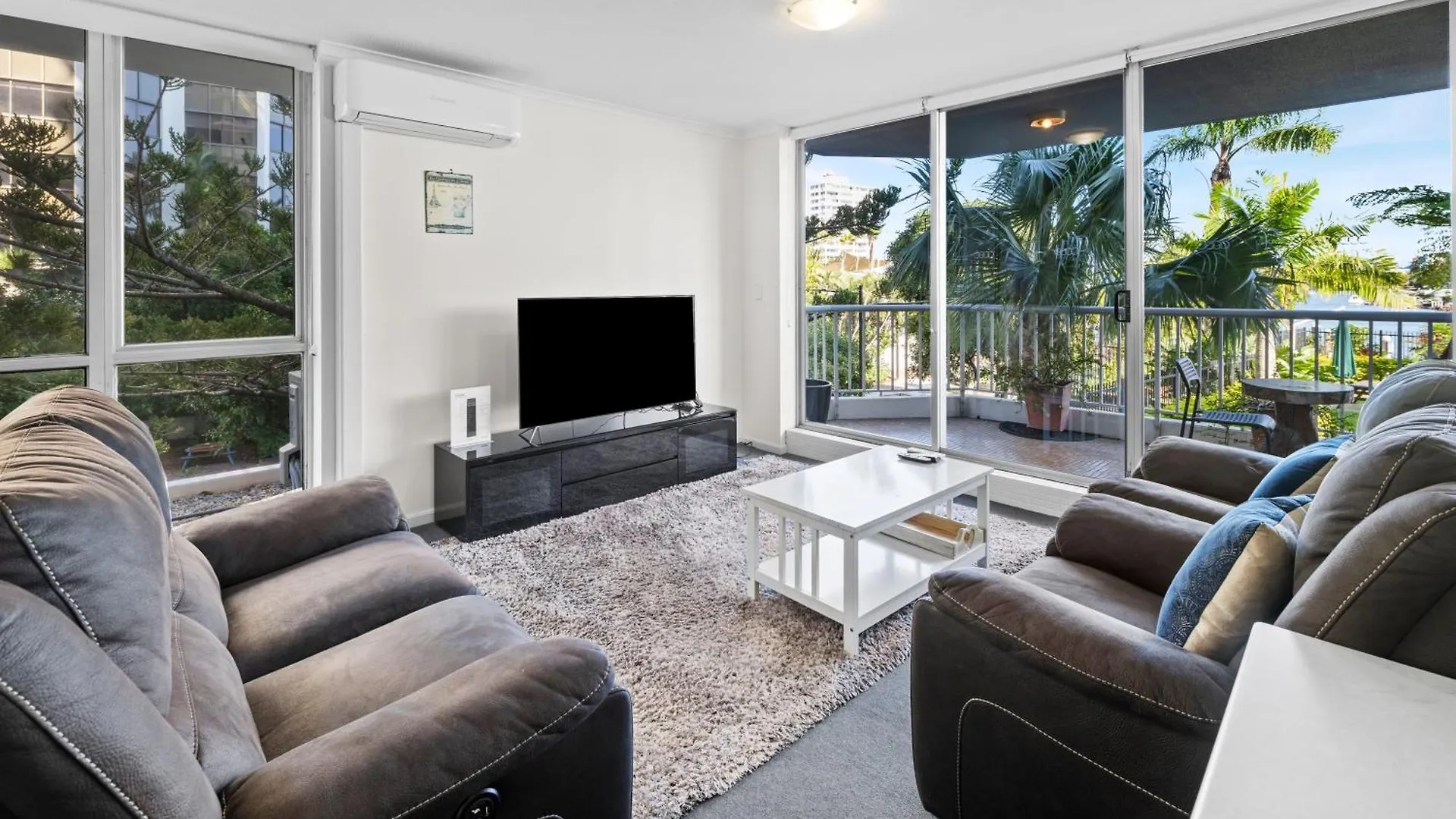 Moorings On Cavill Surfers Paradise Gold Coast Aparthotel